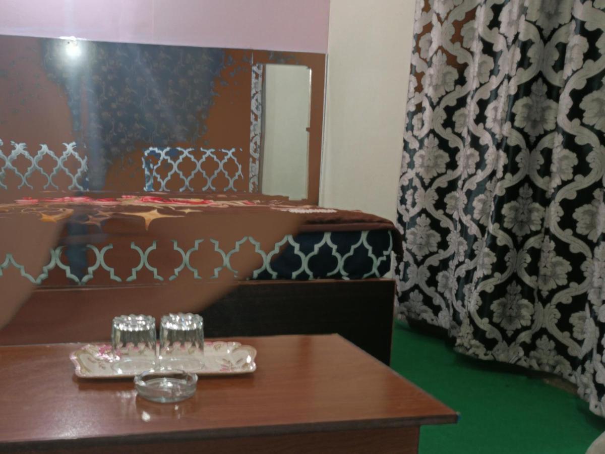 Hotel Moon Light View Lahore Bagian luar foto