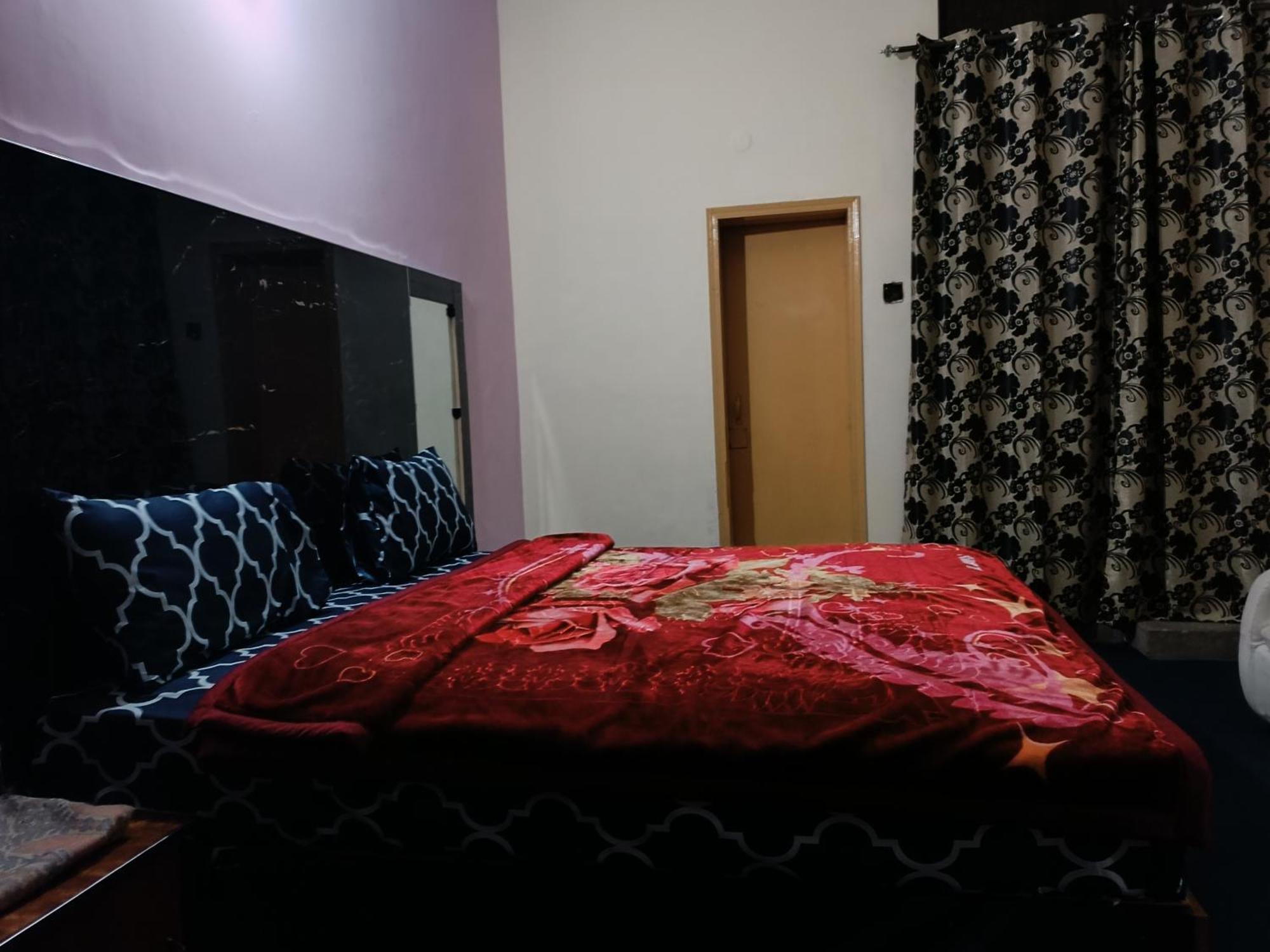 Hotel Moon Light View Lahore Bagian luar foto